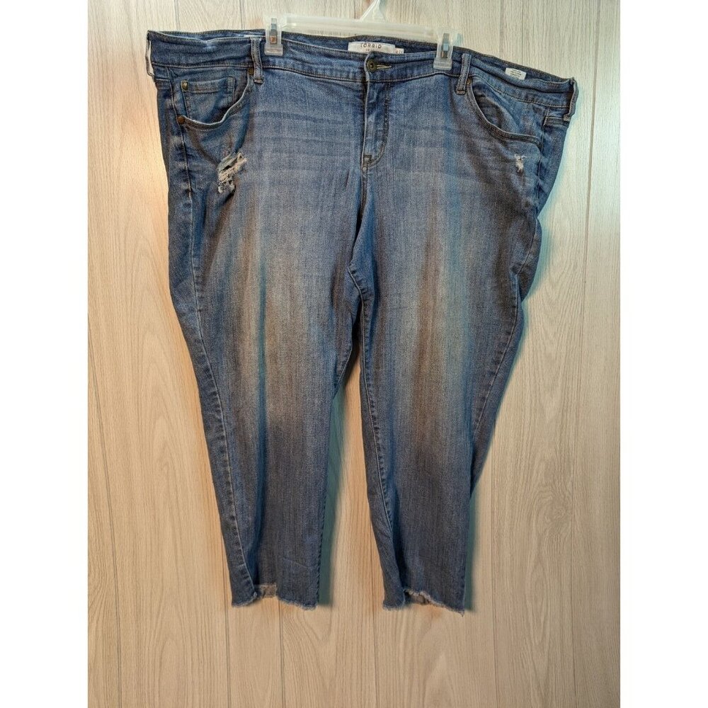 Torrid Denim We Swear By The Fit Size 26R Boyfriend Jeans Distressed Stretch